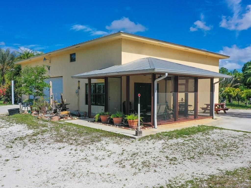 5601 SW Sunshine Farms Way, Palm City, FL 34990 Photo