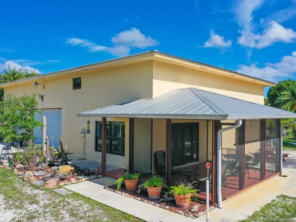 5601 SW Sunshine Farms Way, Palm City, FL 34990 Photo