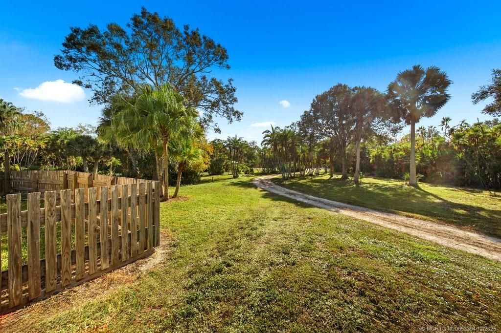 5601 SW Sunshine Farms Way, Palm City, FL 34990 Photo