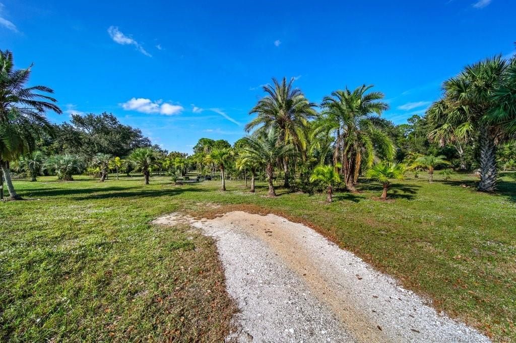 5601 SW Sunshine Farms Way, Palm City, FL 34990 Photo