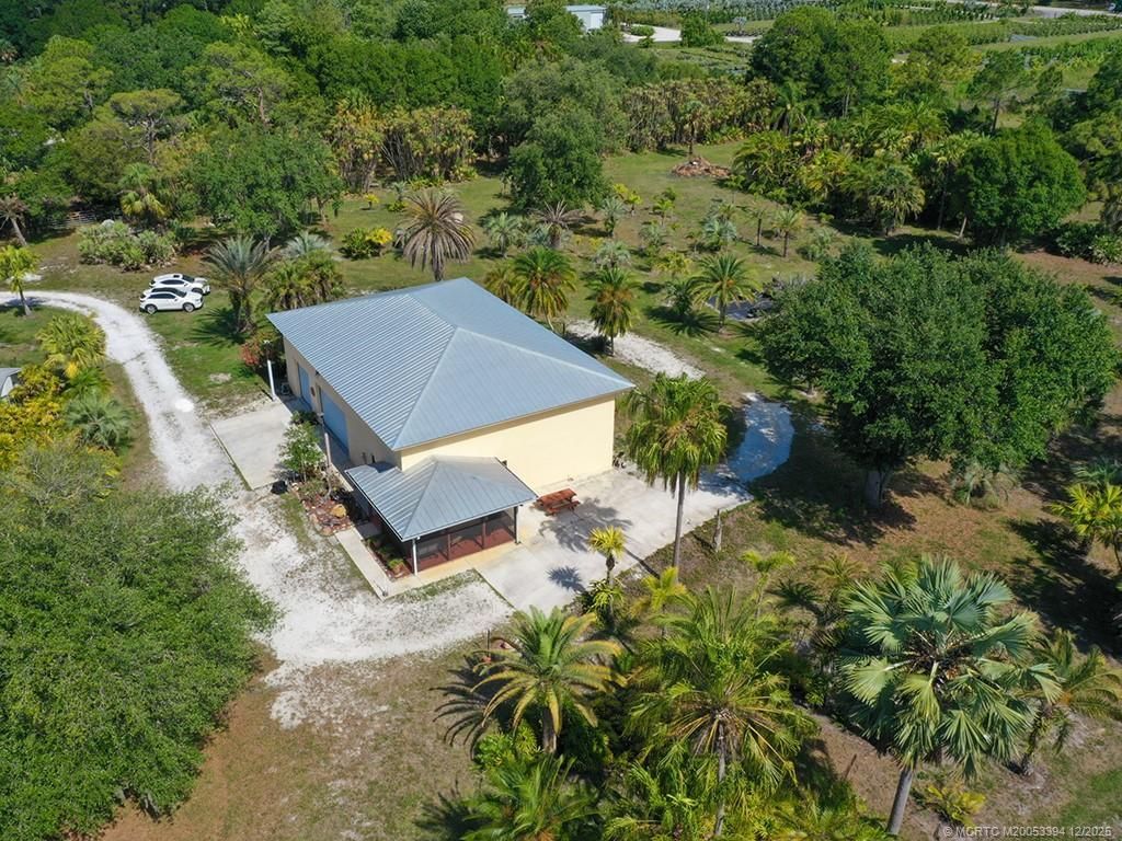 5601 SW Sunshine Farms Way, Palm City, FL 34990 Photo