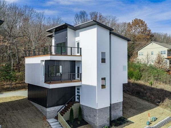 123 S Paddock Loop, Fayetteville, AR 72701