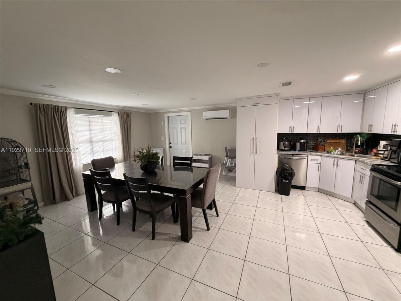 545 NW 136 St, North Miami, FL 33168 Photo