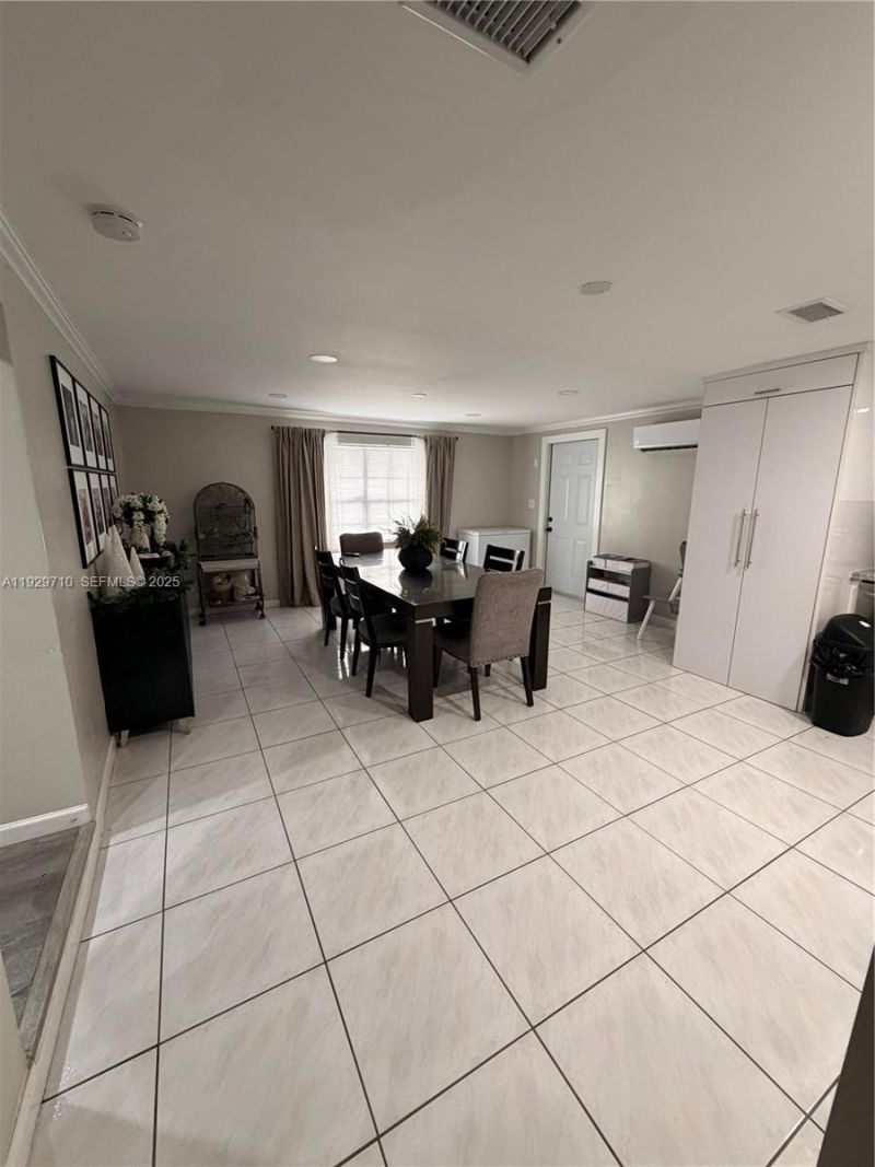 545 NW 136 St, North Miami, FL 33168 Photo