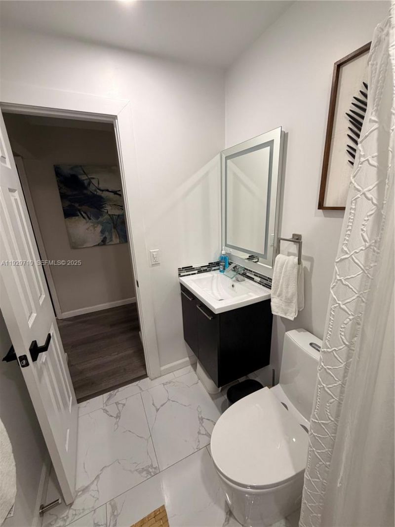 545 NW 136 St, North Miami, FL 33168 Photo