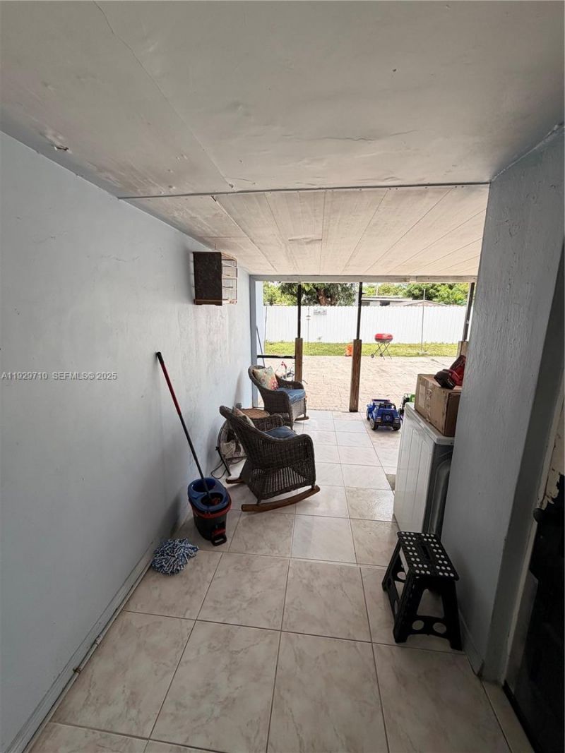 545 NW 136 St, North Miami, FL 33168 Photo