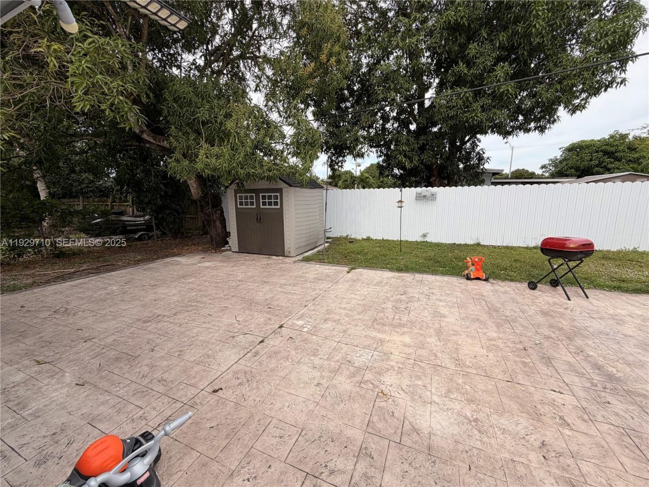 545 NW 136 St, North Miami, FL 33168 Photo