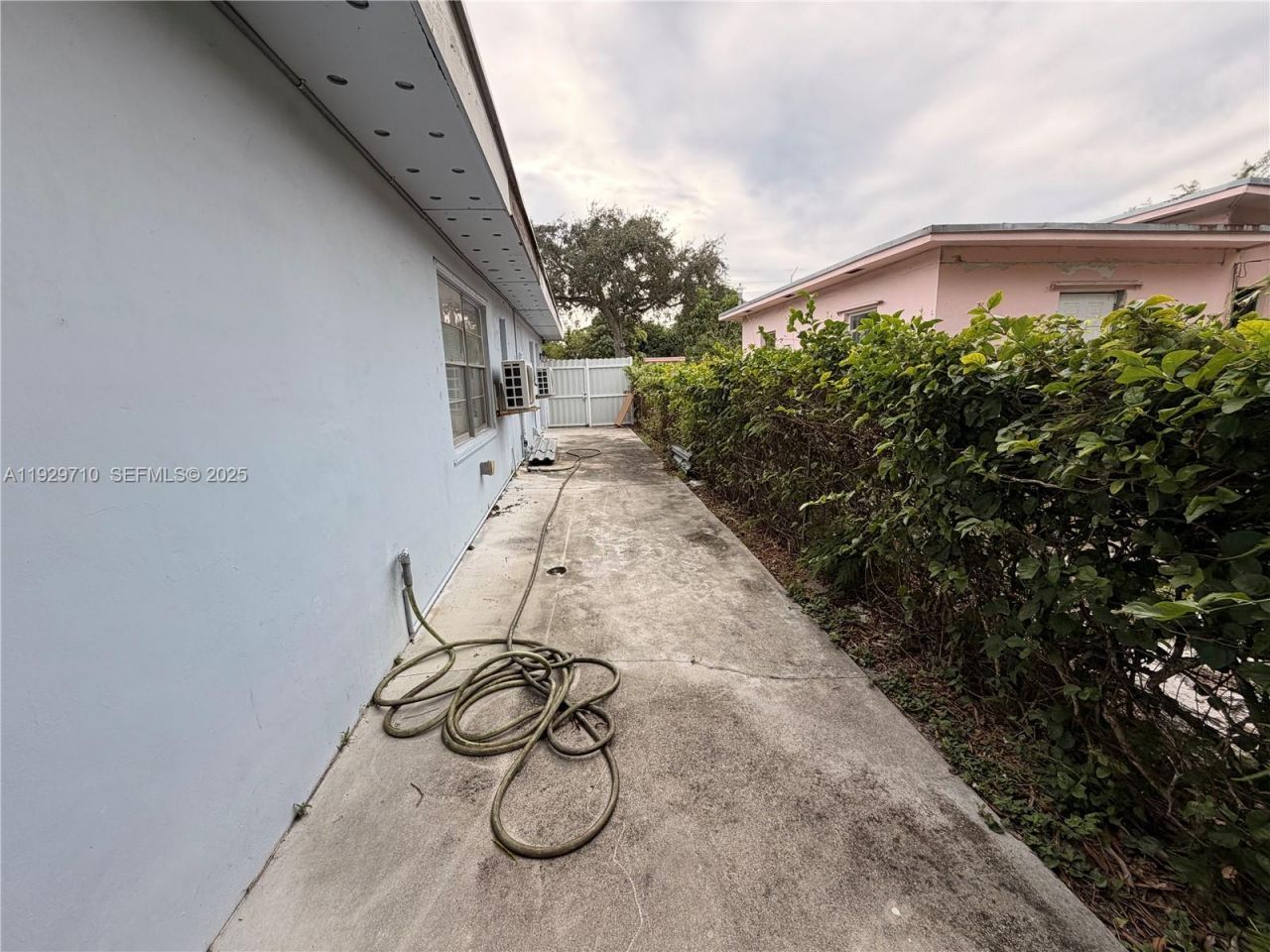 545 NW 136 St, North Miami, FL 33168 Photo