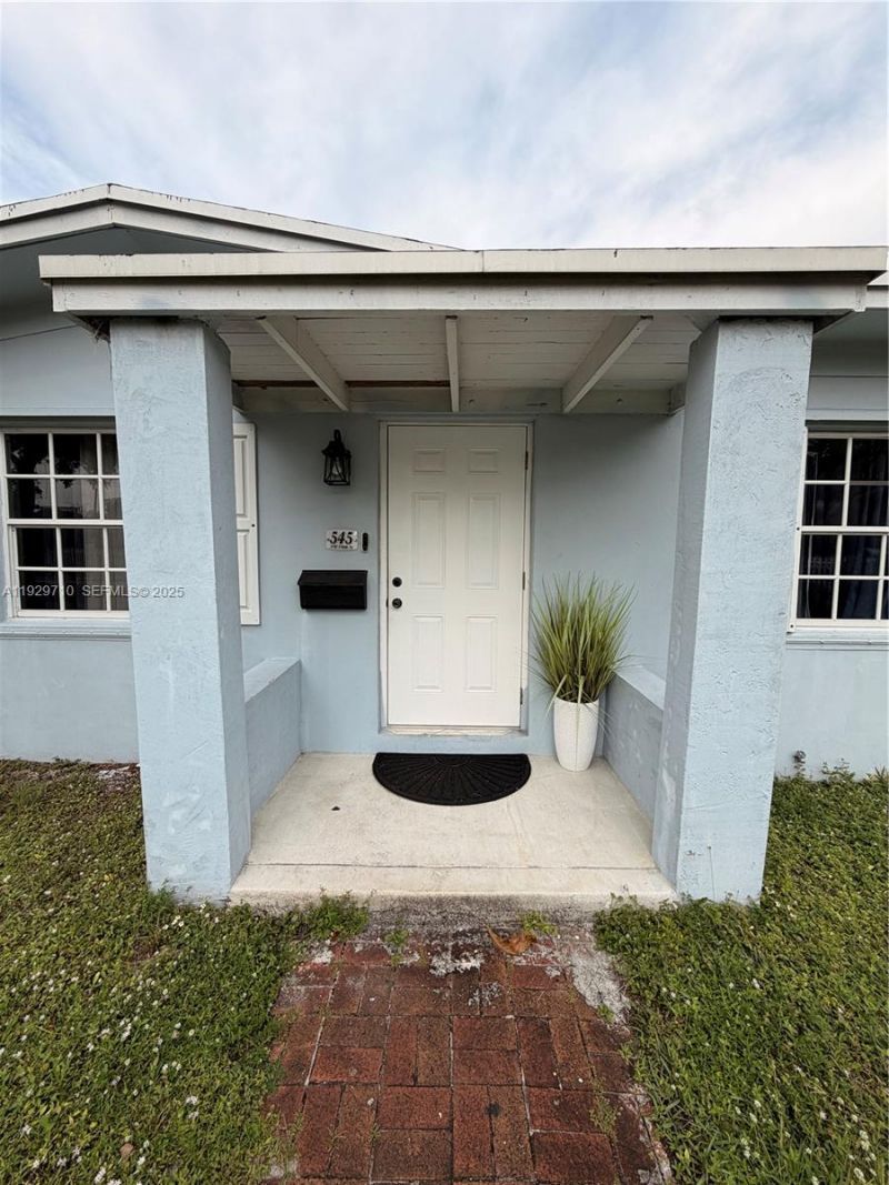 545 NW 136 St, North Miami, FL 33168 Photo