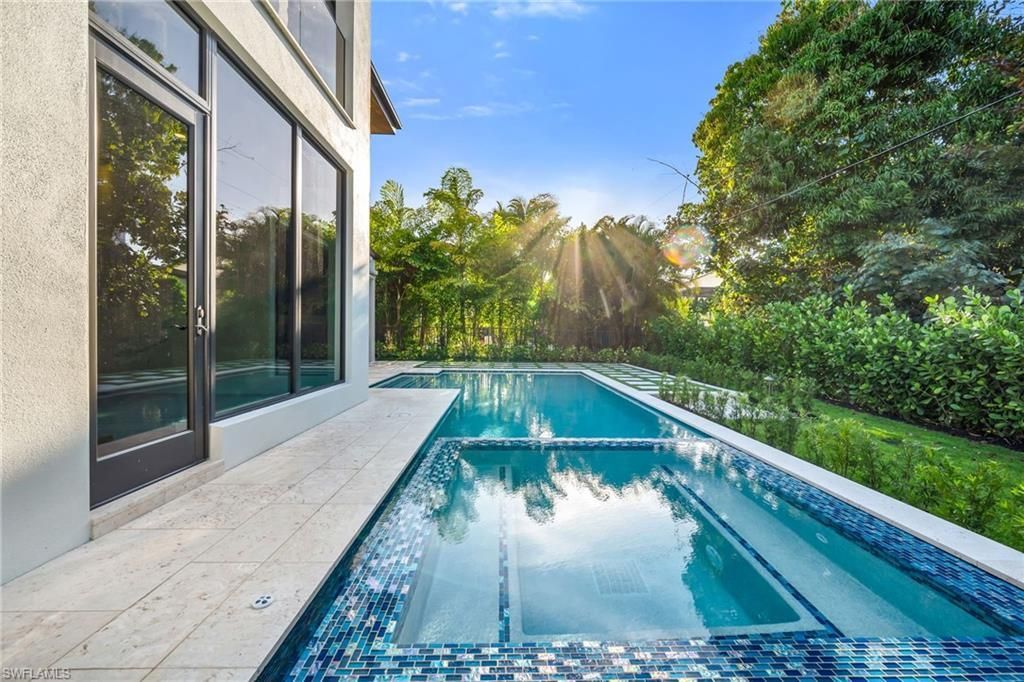 1227 10th Ave N, Naples, FL 34102 Photo