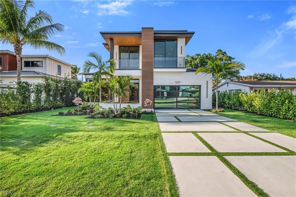 1227 10th Ave N, Naples, FL 34102 Photo