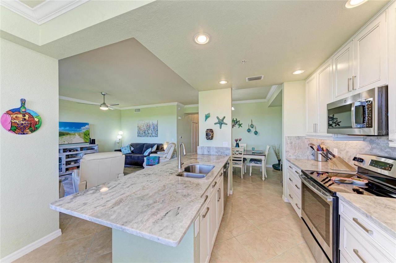 7121 River Hammock Drive, Unit 306, Bradenton, FL 34212 Photo