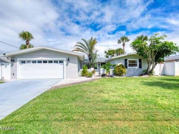 138 Coral Circle, South Daytona, FL 32119
