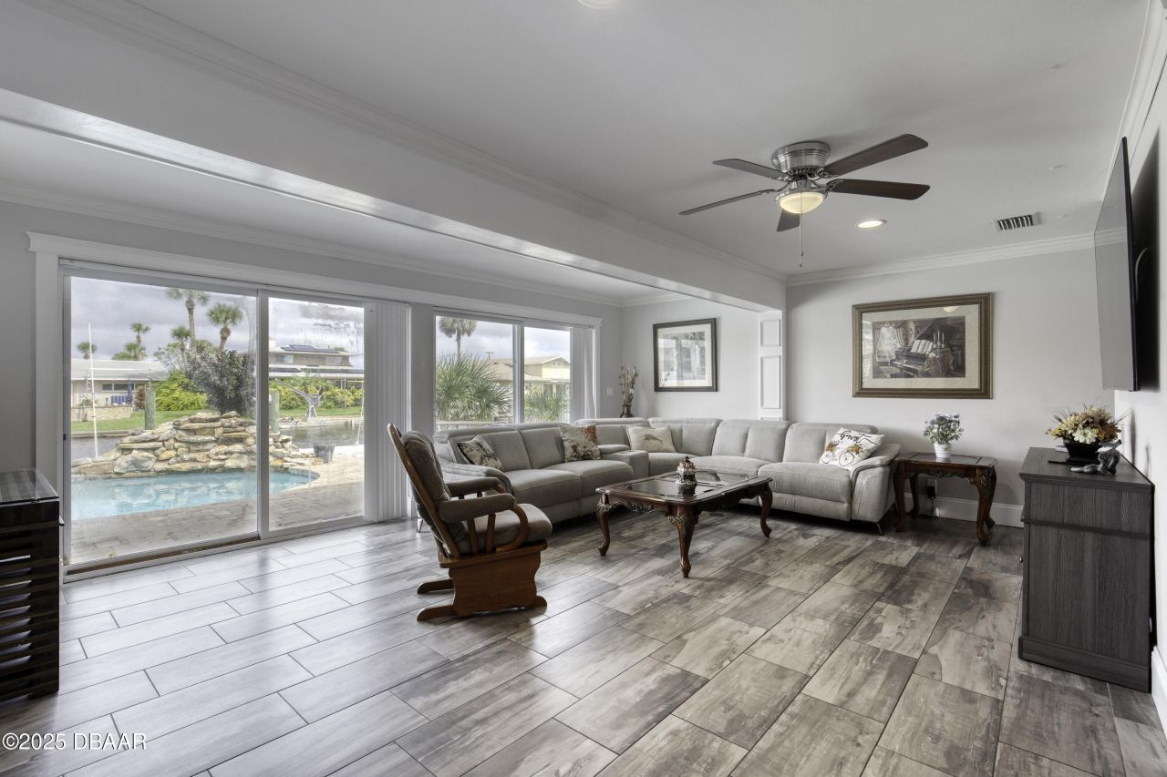 138 Coral Circle, South Daytona, FL 32119 Photo