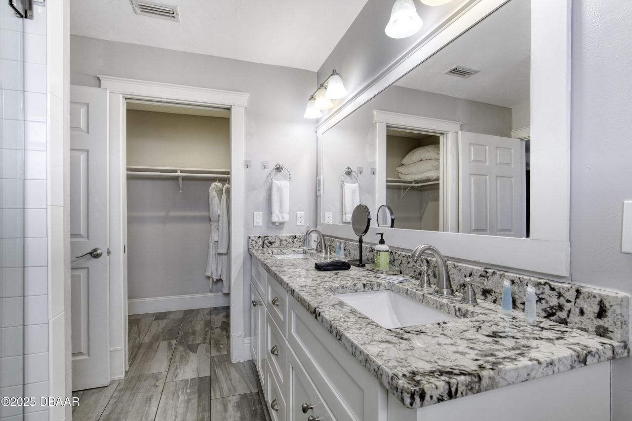 138 Coral Circle, South Daytona, FL 32119 Photo