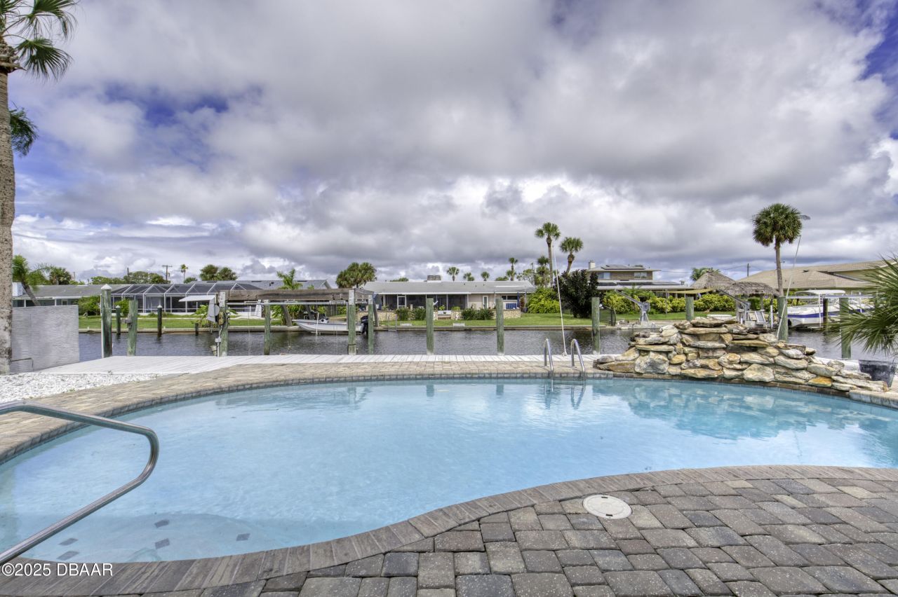 138 Coral Circle, South Daytona, FL 32119 Photo