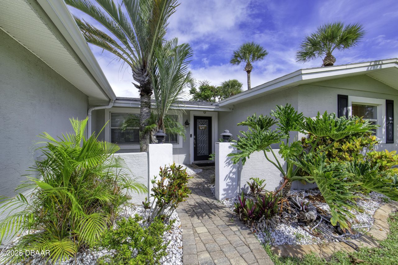 138 Coral Circle, South Daytona, FL 32119 Photo