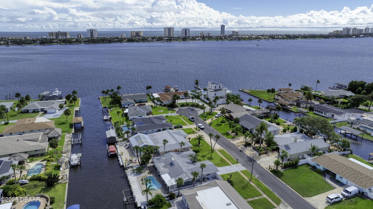 138 Coral Circle, South Daytona, FL 32119 Photo