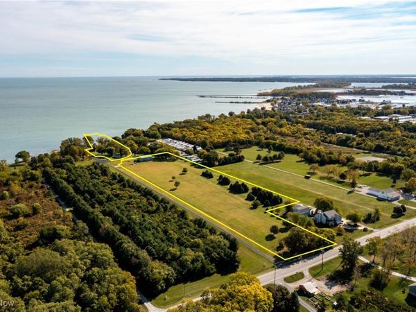 3621 NE Catawba Road, Port Clinton, OH 43452