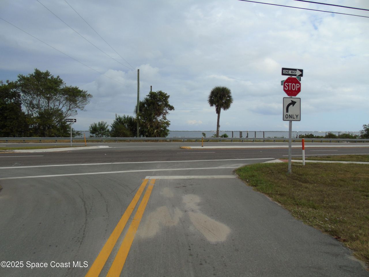 2952 Century Oaks Circle N , Malabar, FL 32950 Photo