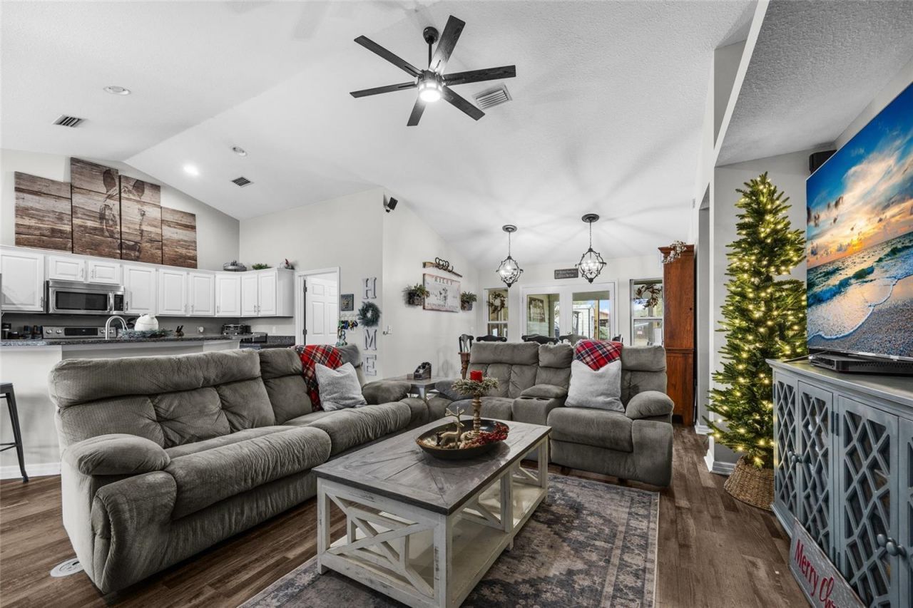 6864 NW County Road 229a, Starke, FL 32091 Photo