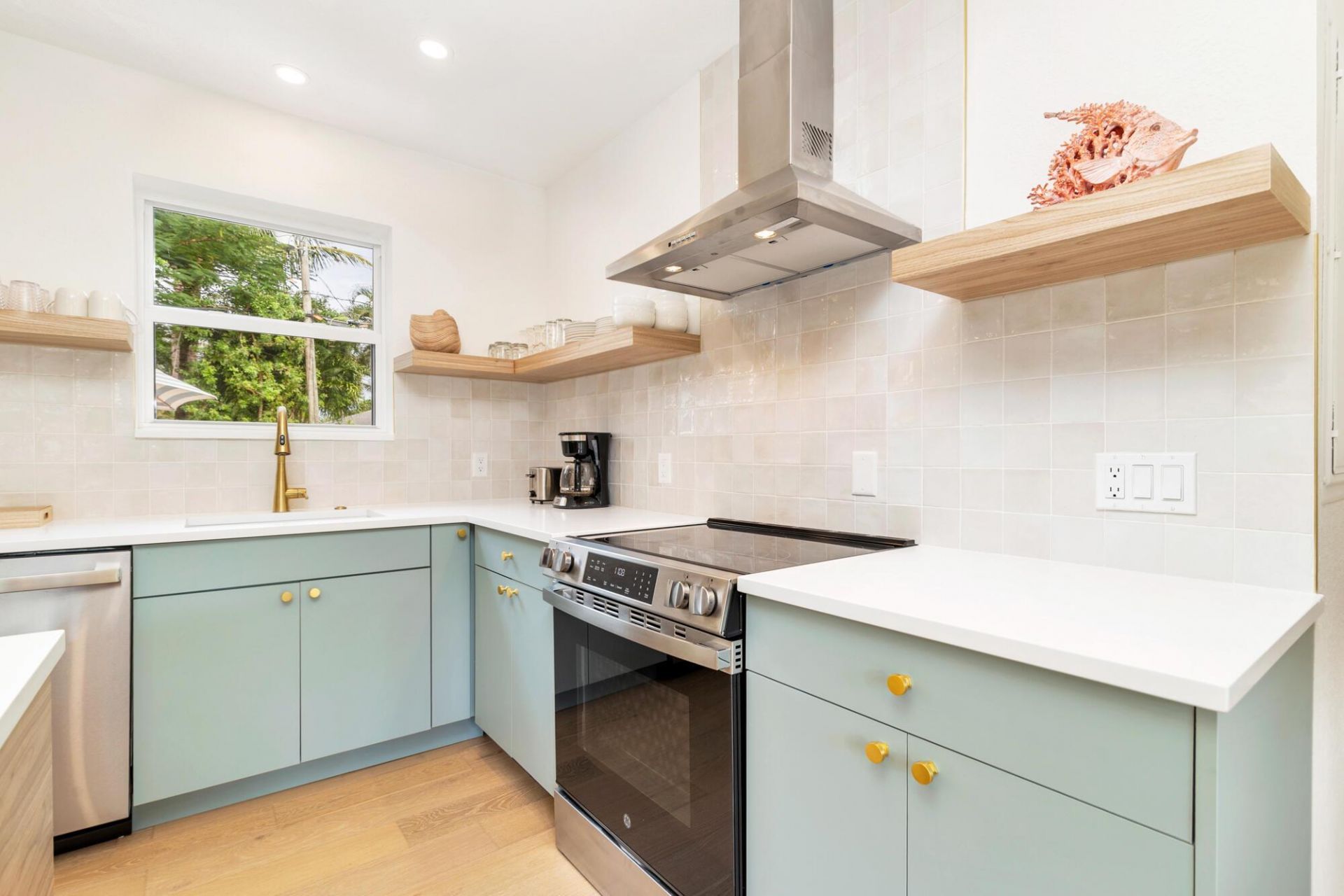 353 Gregory Road, West Palm Beach, FL 33405 Photo