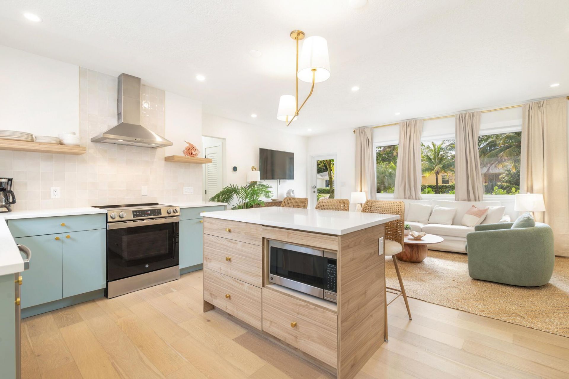 353 Gregory Road, West Palm Beach, FL 33405 Photo