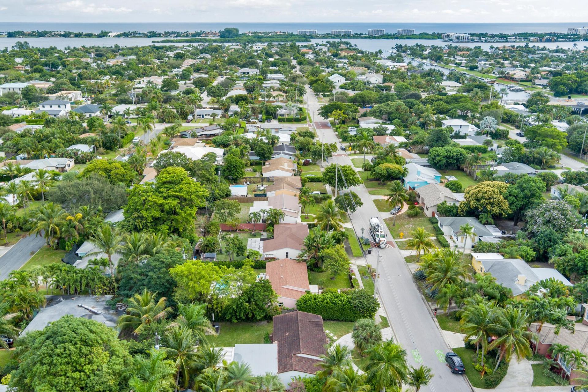 353 Gregory Road, West Palm Beach, FL 33405 Photo