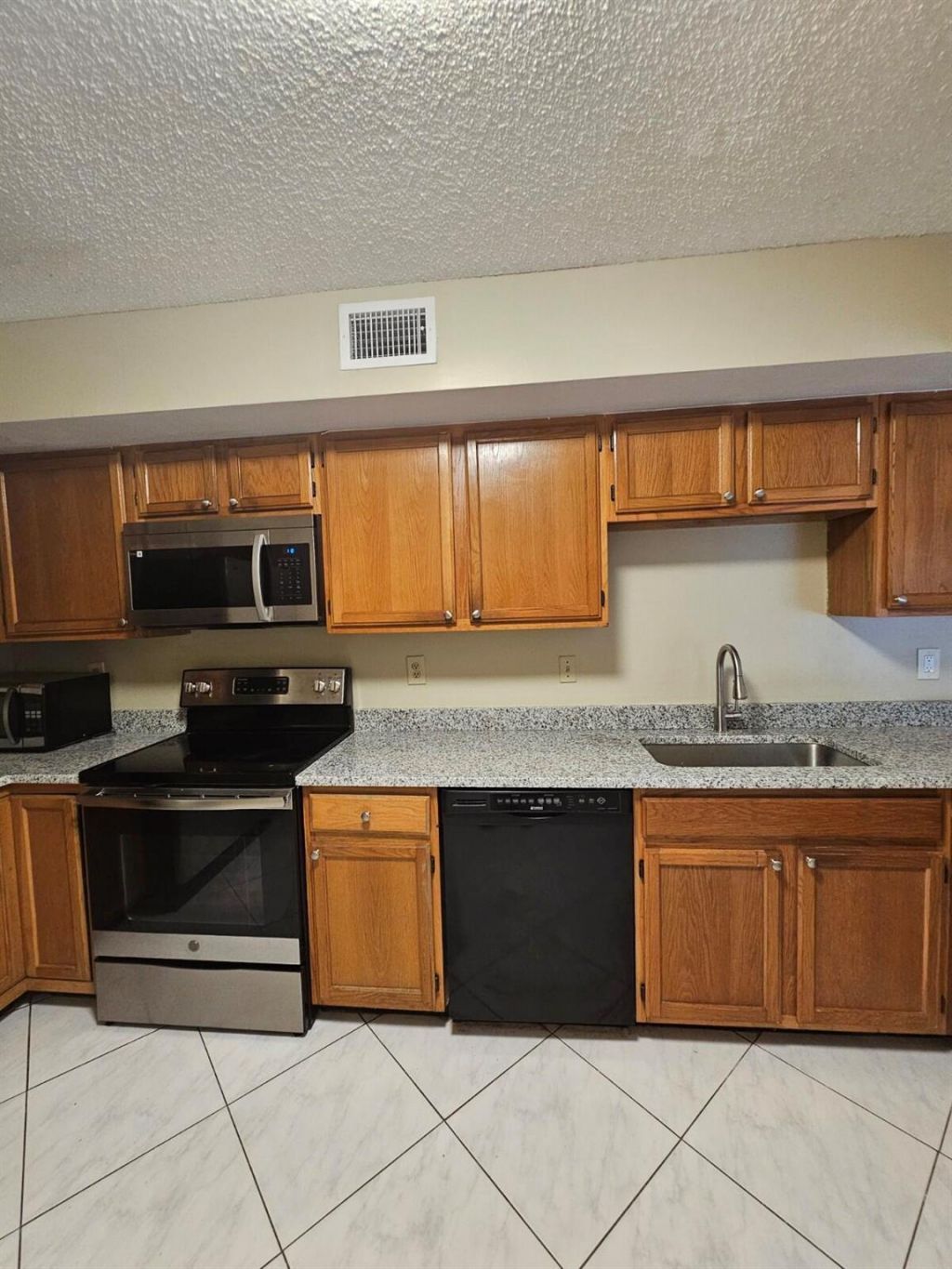 3150 Leewood Terrace, Unit L222, Boca Raton, FL 33431 Photo