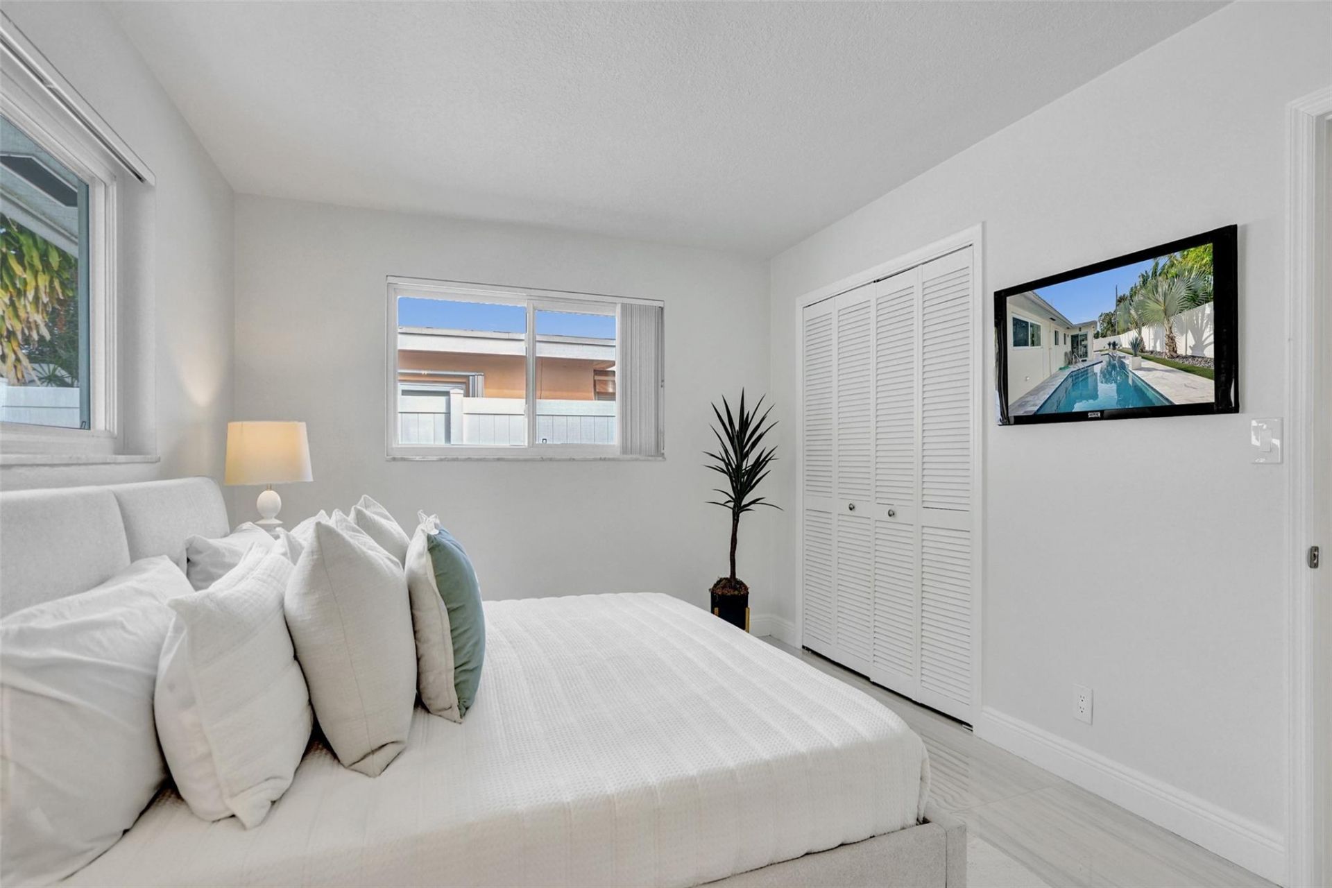 2129 NE 62nd St, Fort Lauderdale, FL 33308 Photo