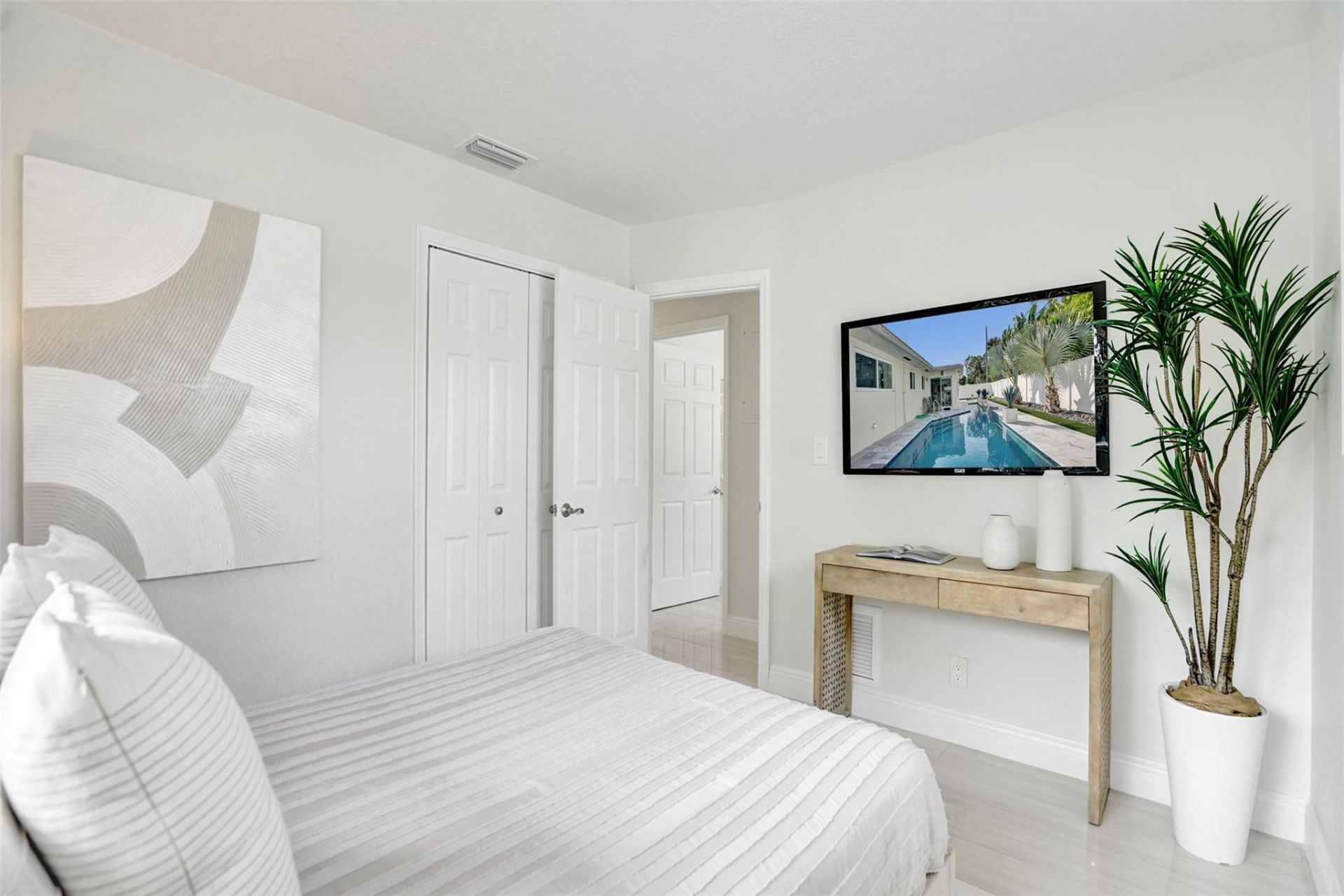 2129 NE 62nd St, Fort Lauderdale, FL 33308 Photo