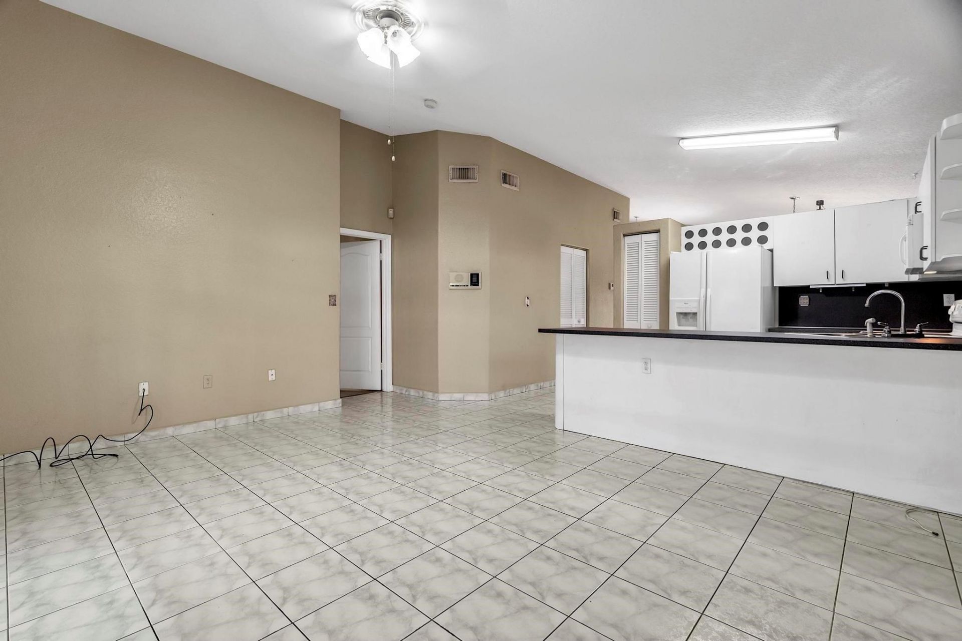 3201 W 76th St, Hialeah, FL 33018 Photo