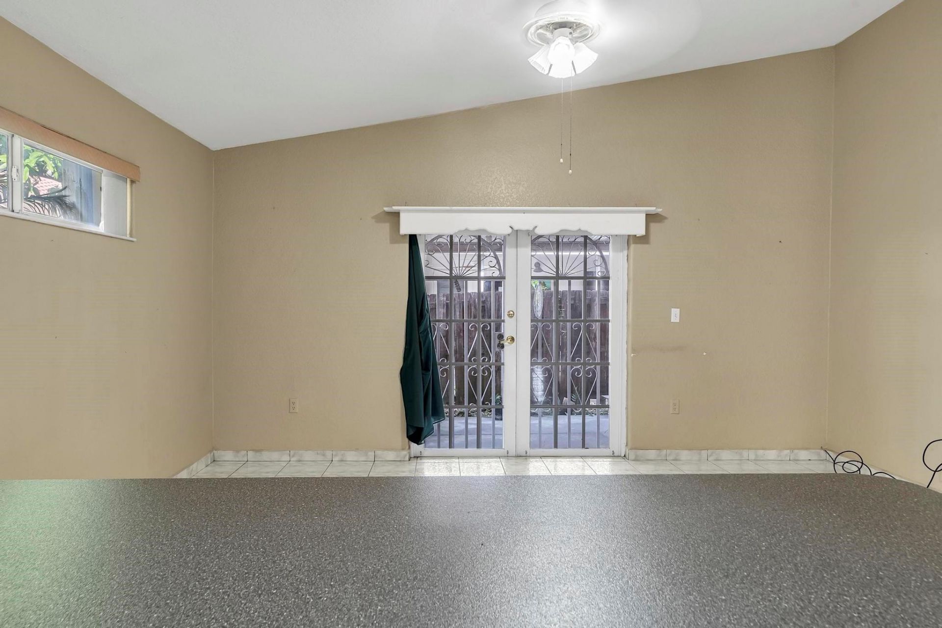 3201 W 76th St, Hialeah, FL 33018 Photo