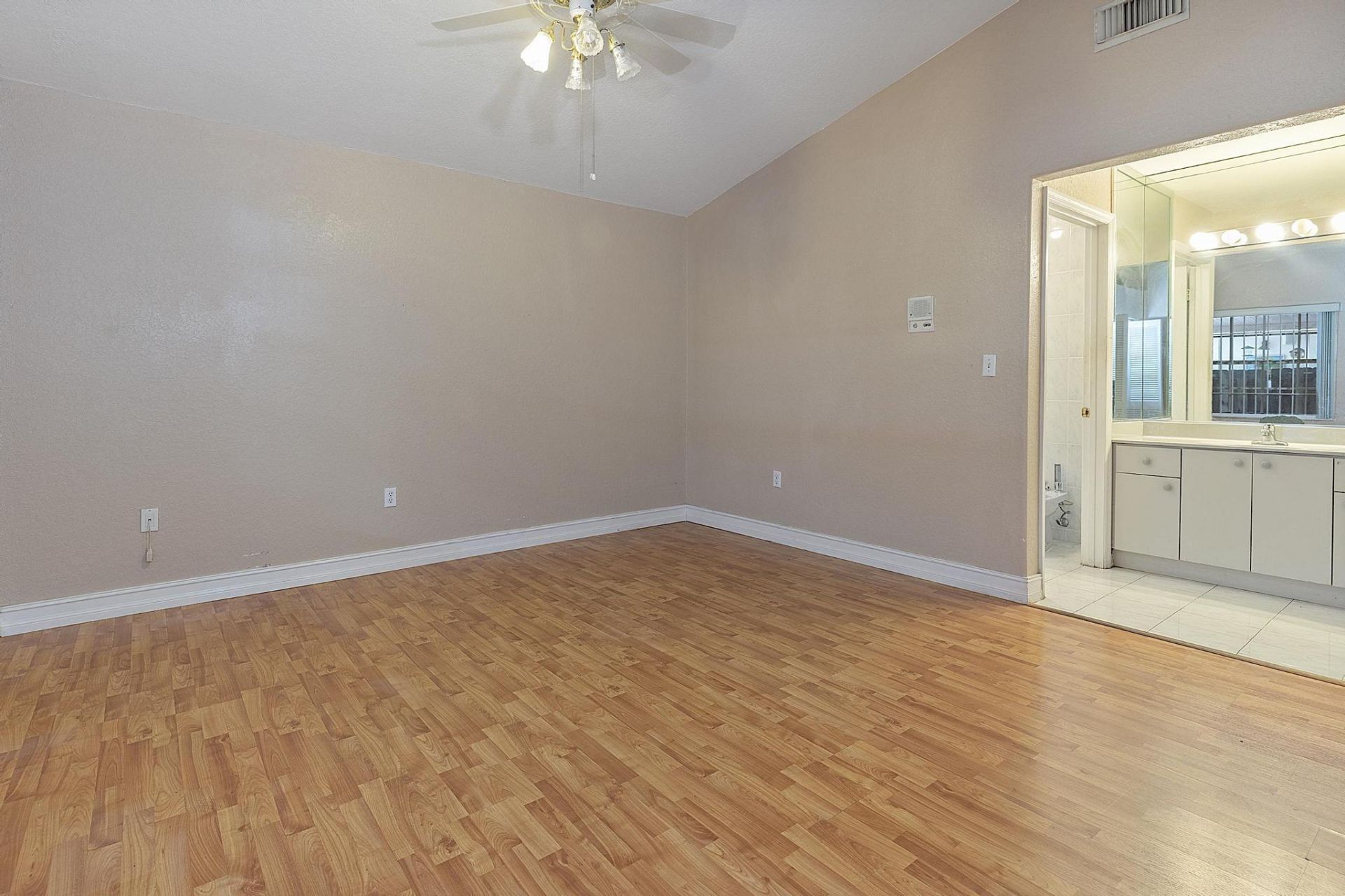 3201 W 76th Street, Hialeah, FL 33018 Photo