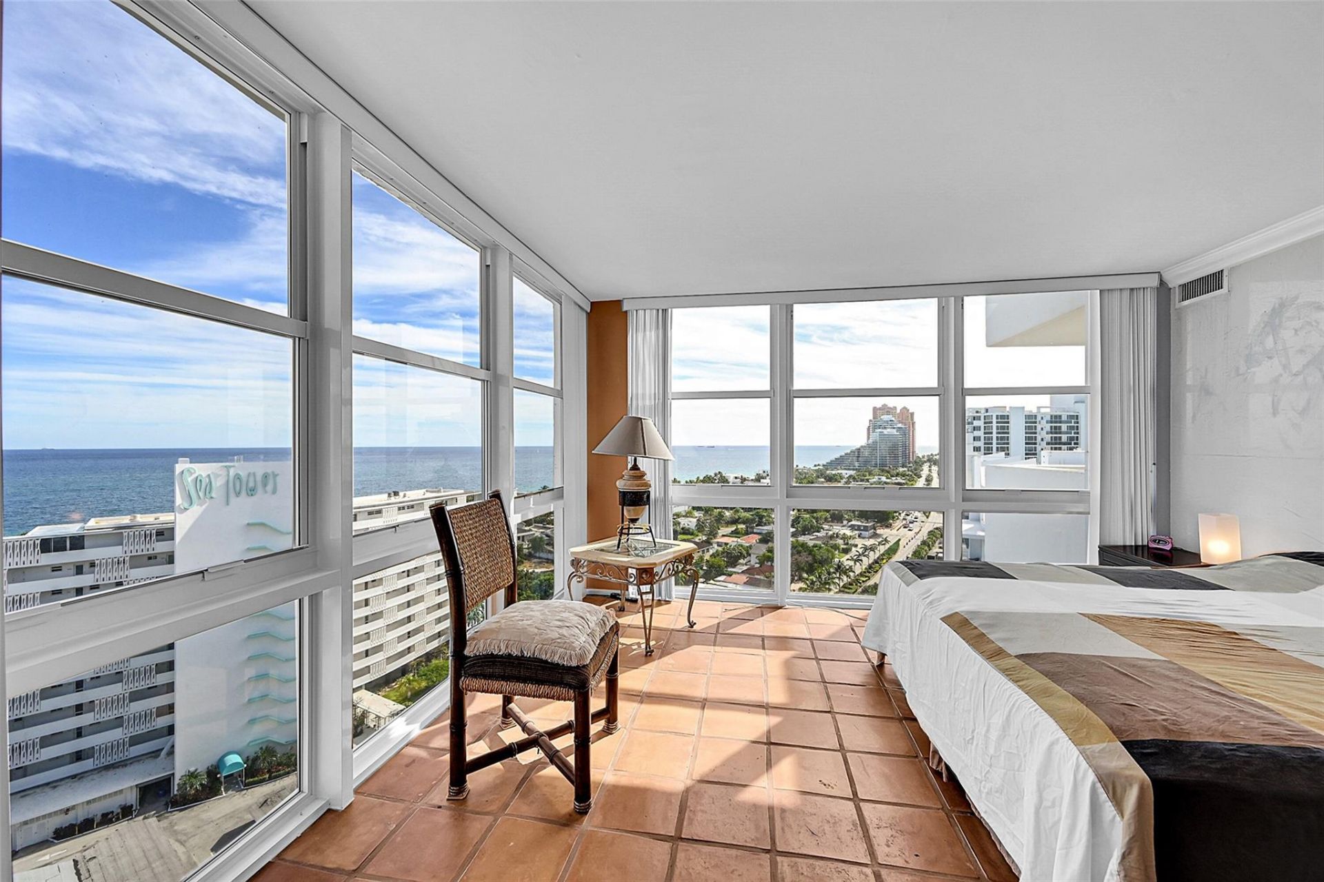 2841 N Ocean Boulevard, Unit 1801, Fort Lauderdale, FL 33308 Photo