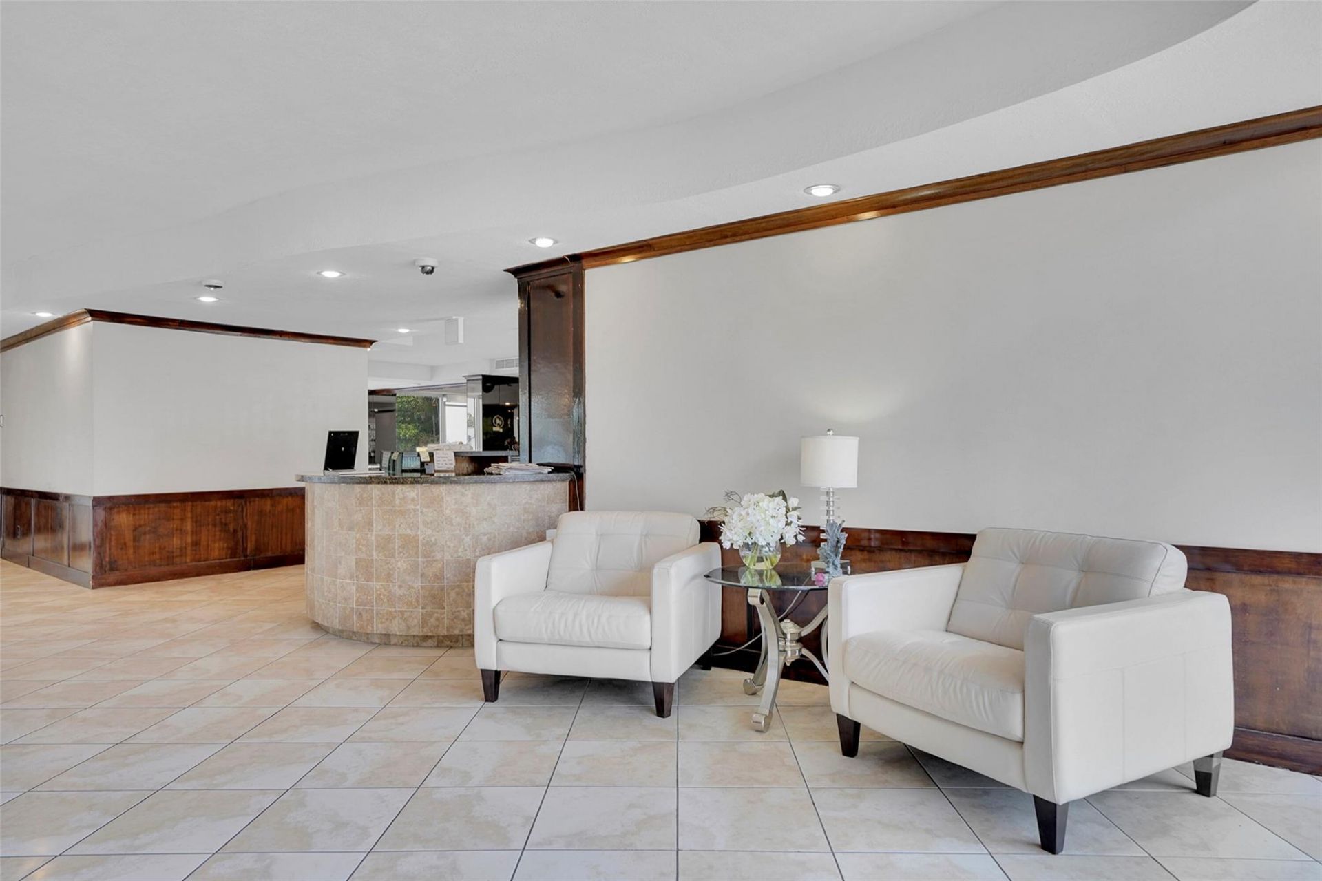 2841 N Ocean Boulevard, Unit 1801, Fort Lauderdale, FL 33308 Photo