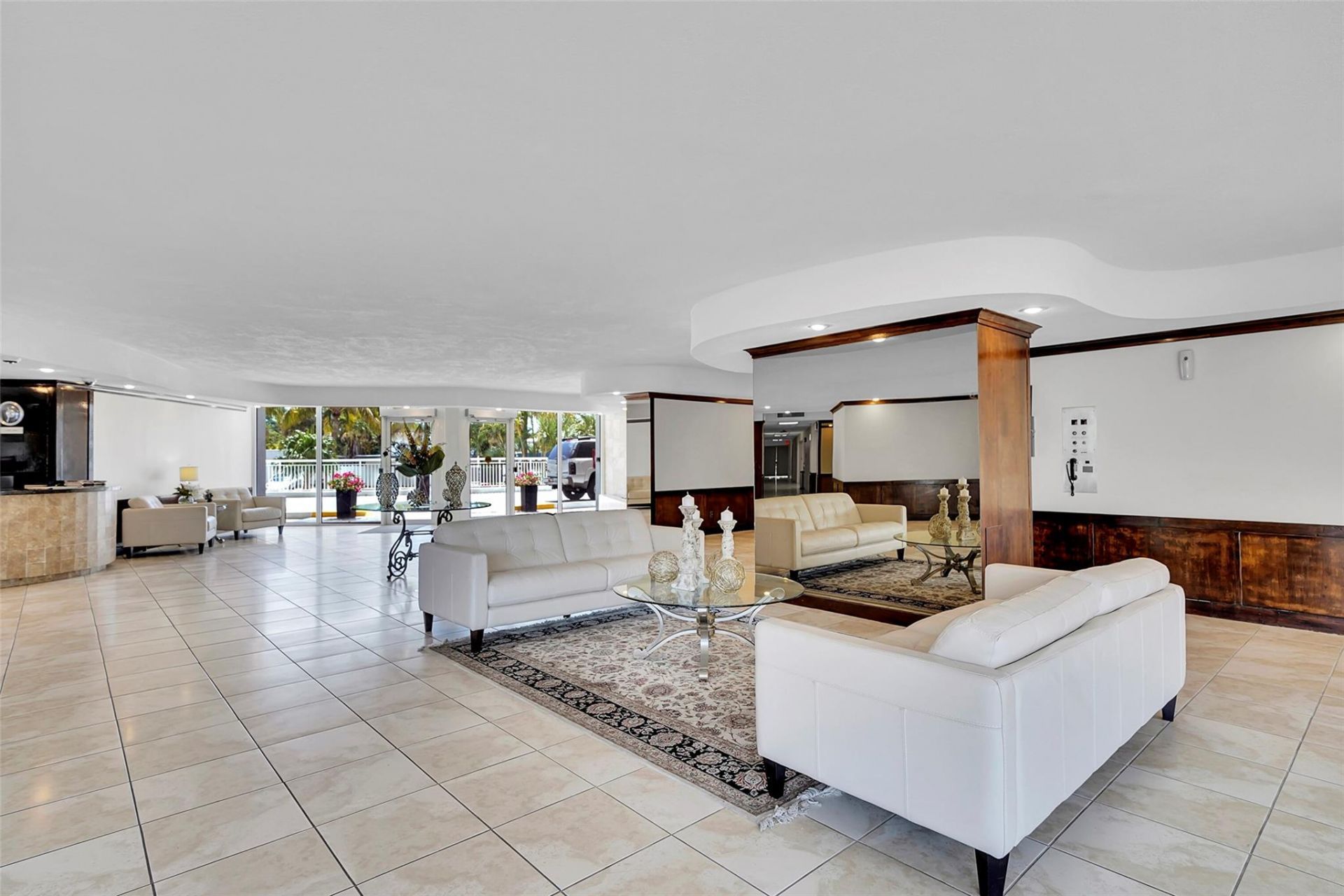 2841 N Ocean Boulevard, Unit 1801, Fort Lauderdale, FL 33308 Photo