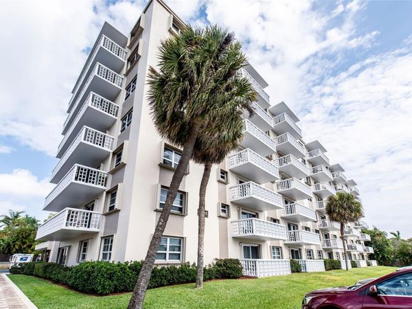 1831 NE 38th St, Unit 206, Fort Lauderdale, FL 33308