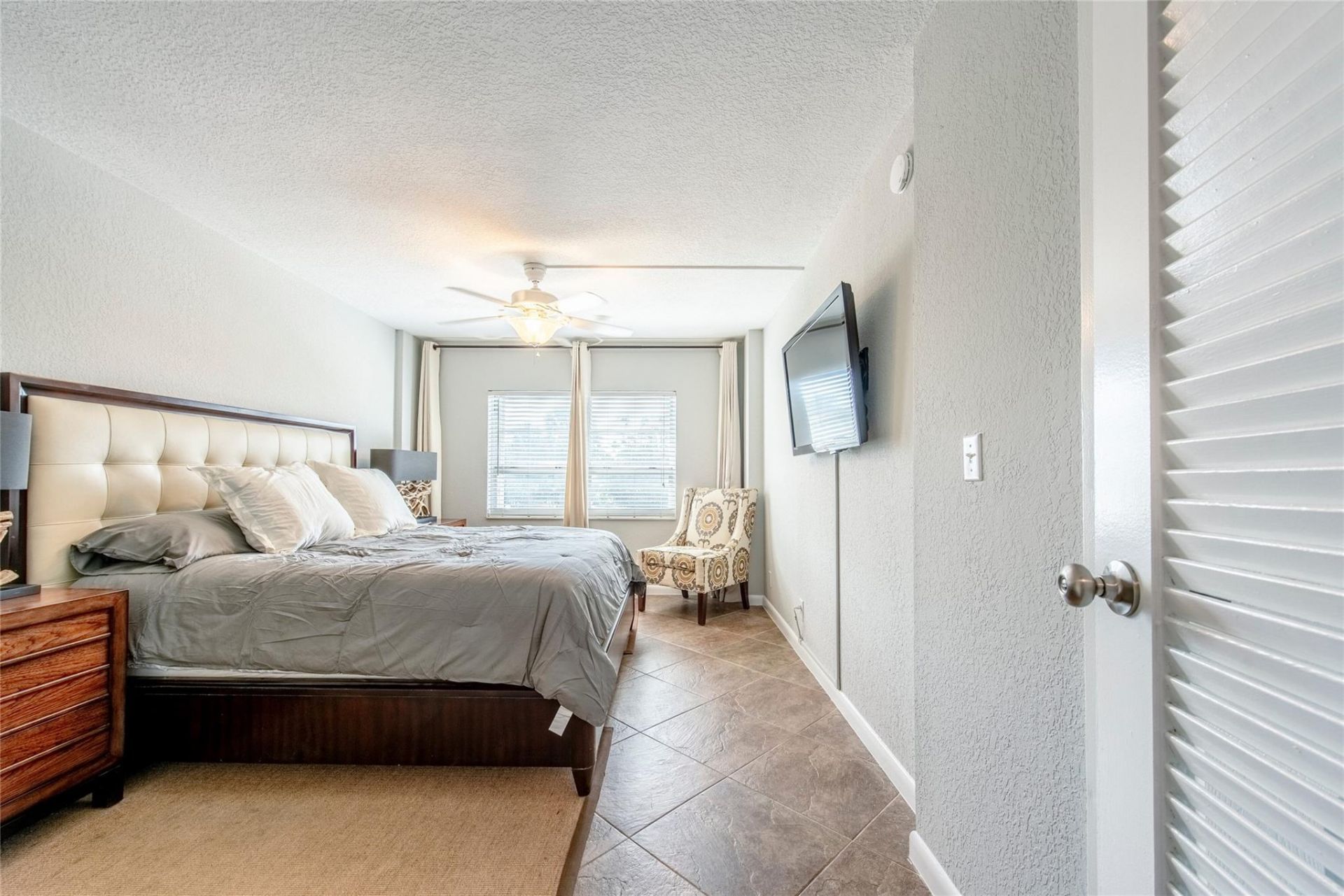 1831 NE 38th Street, Unit 206, Fort Lauderdale, FL 33308 Photo