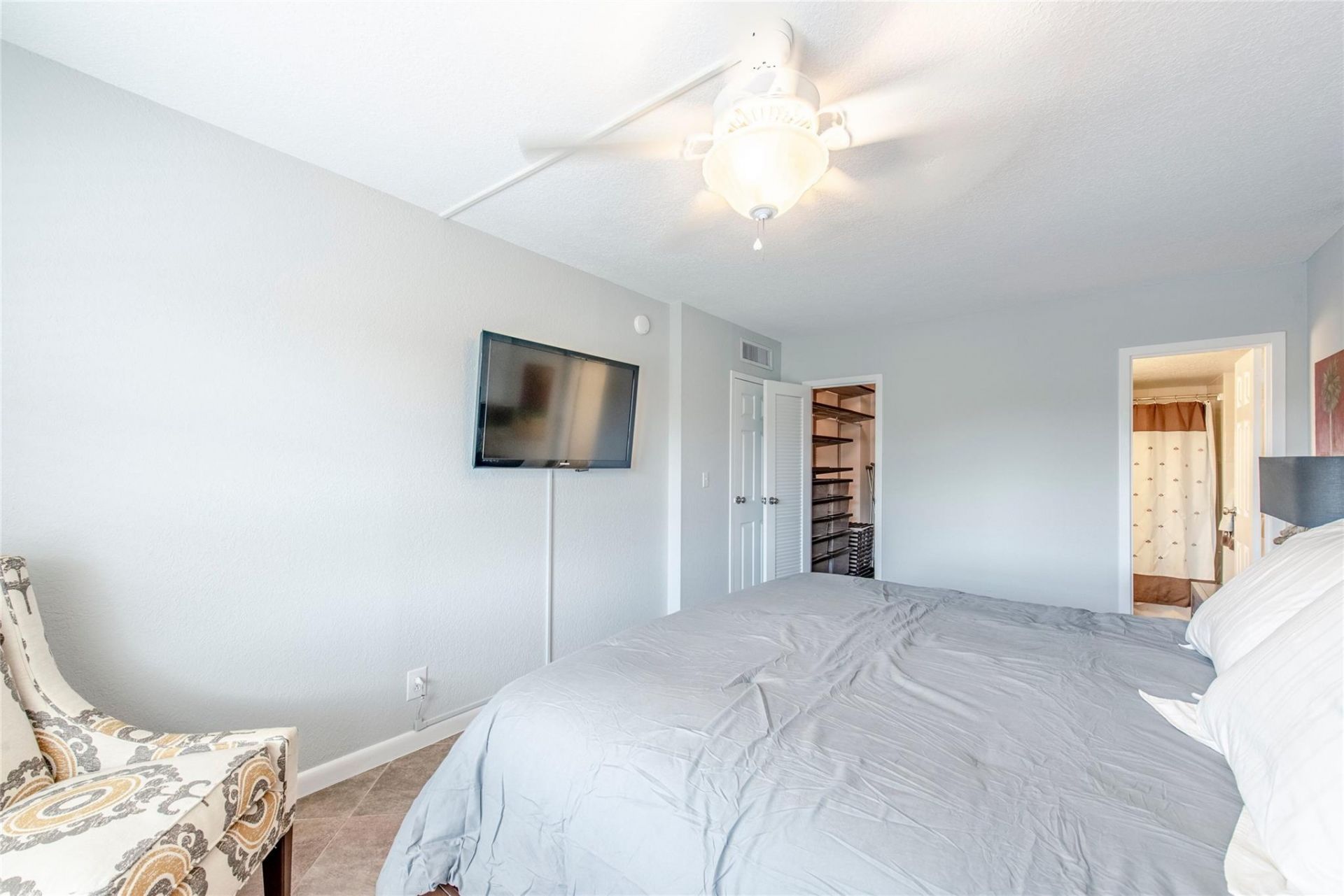 1831 NE 38th Street, Unit 206, Fort Lauderdale, FL 33308 Photo