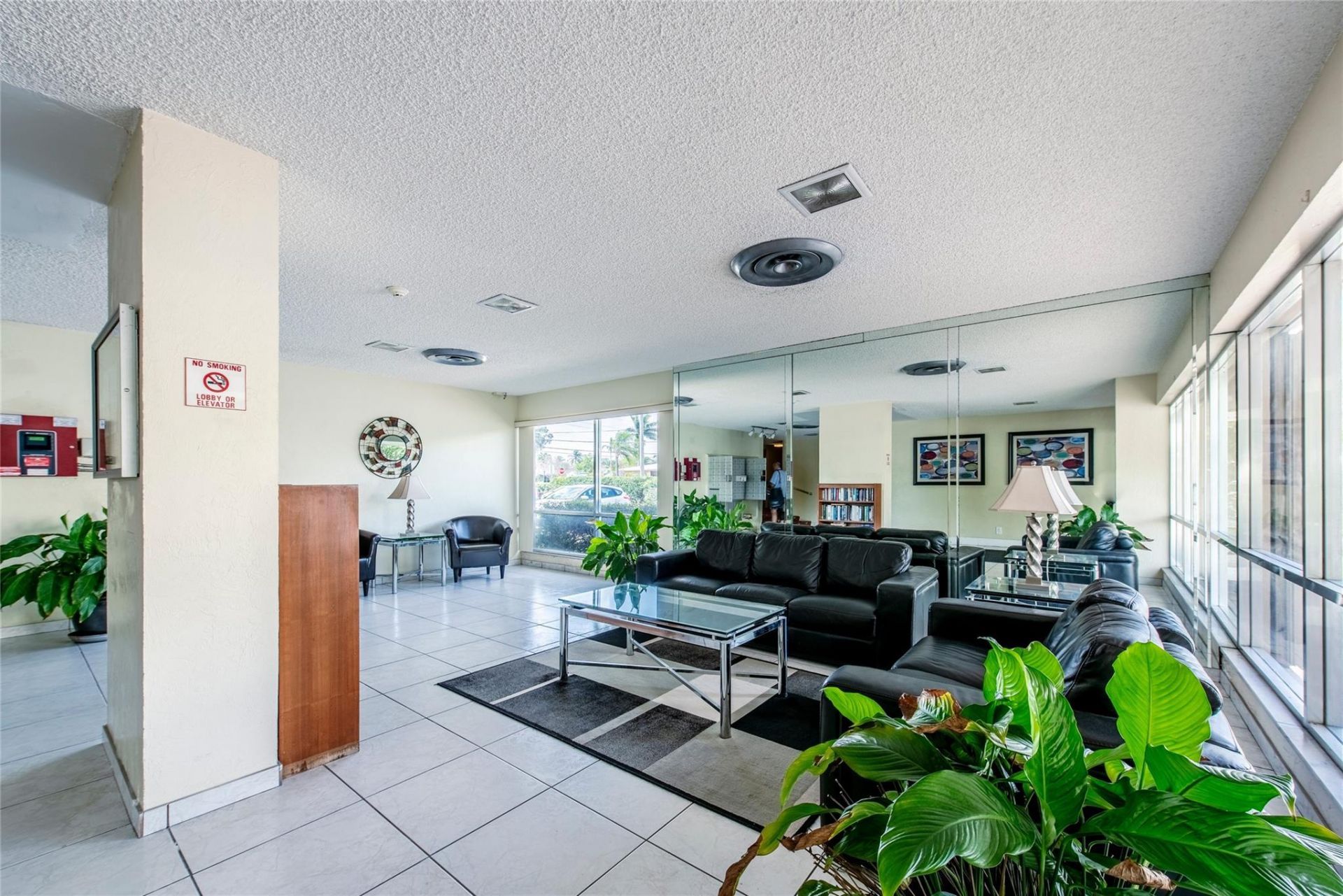 1831 NE 38th Street, Unit 206, Fort Lauderdale, FL 33308 Photo