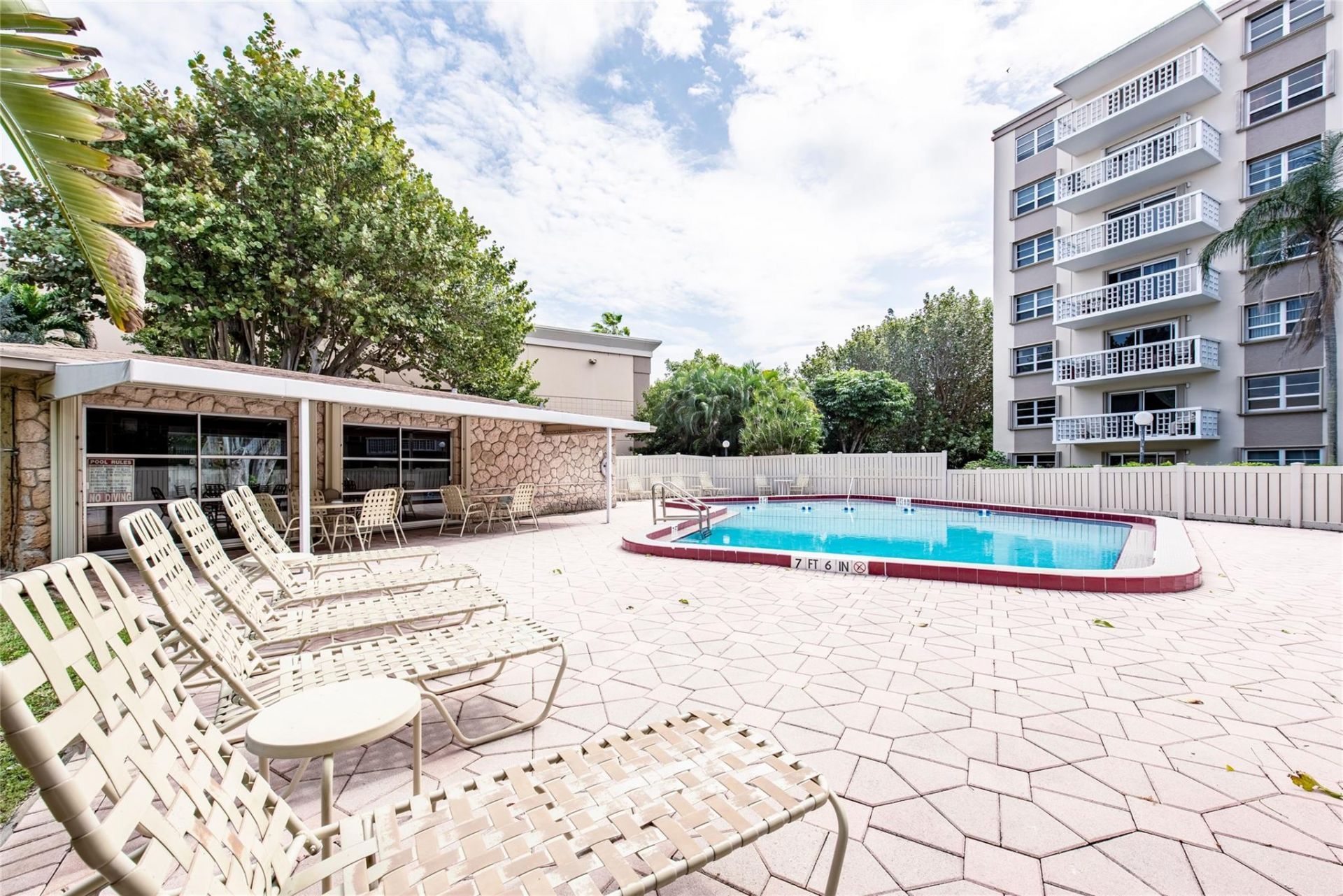 1831 NE 38th Street, Unit 206, Fort Lauderdale, FL 33308 Photo