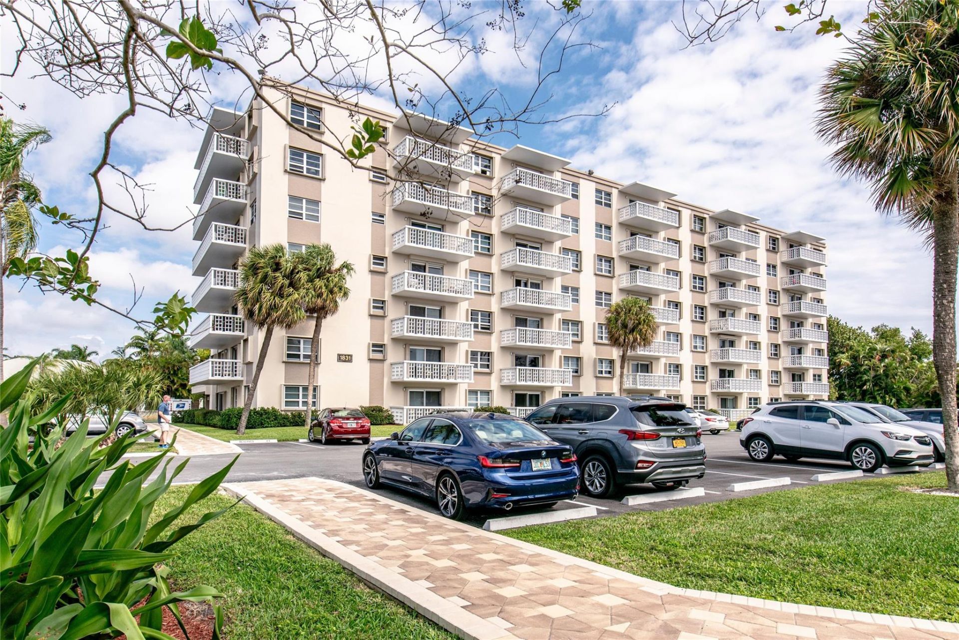 1831 NE 38th Street, Unit 206, Fort Lauderdale, FL 33308 Photo