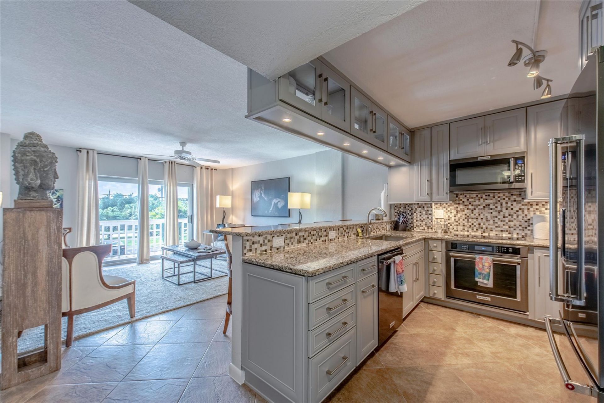 1831 NE 38th Street, Unit 206, Fort Lauderdale, FL 33308 Photo