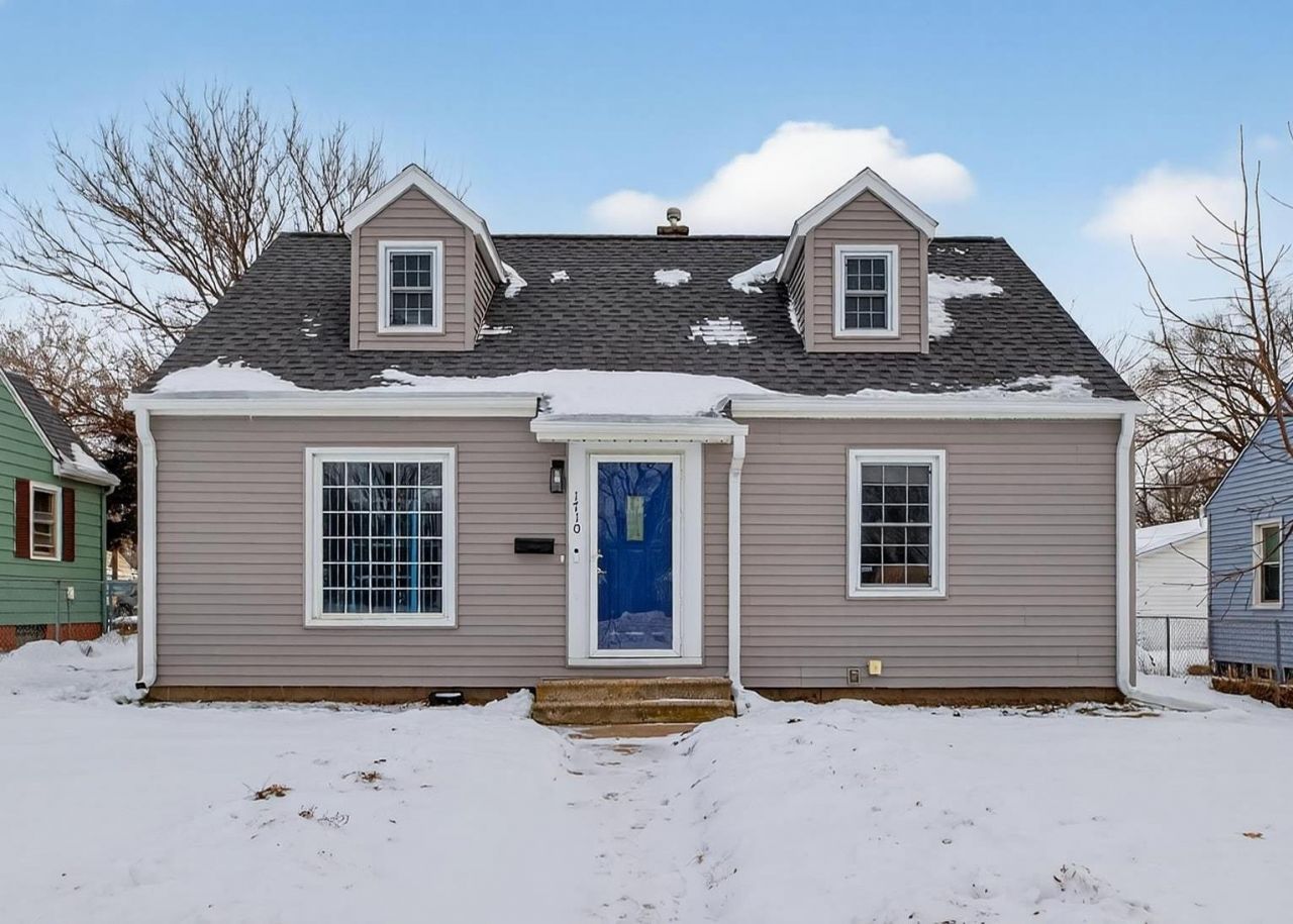 1710 Logan Avenue, Waterloo, IA 50703 Main Photo