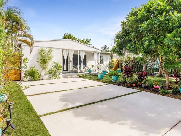 5300 NW 1st Ave, Oakland Park, FL 33309