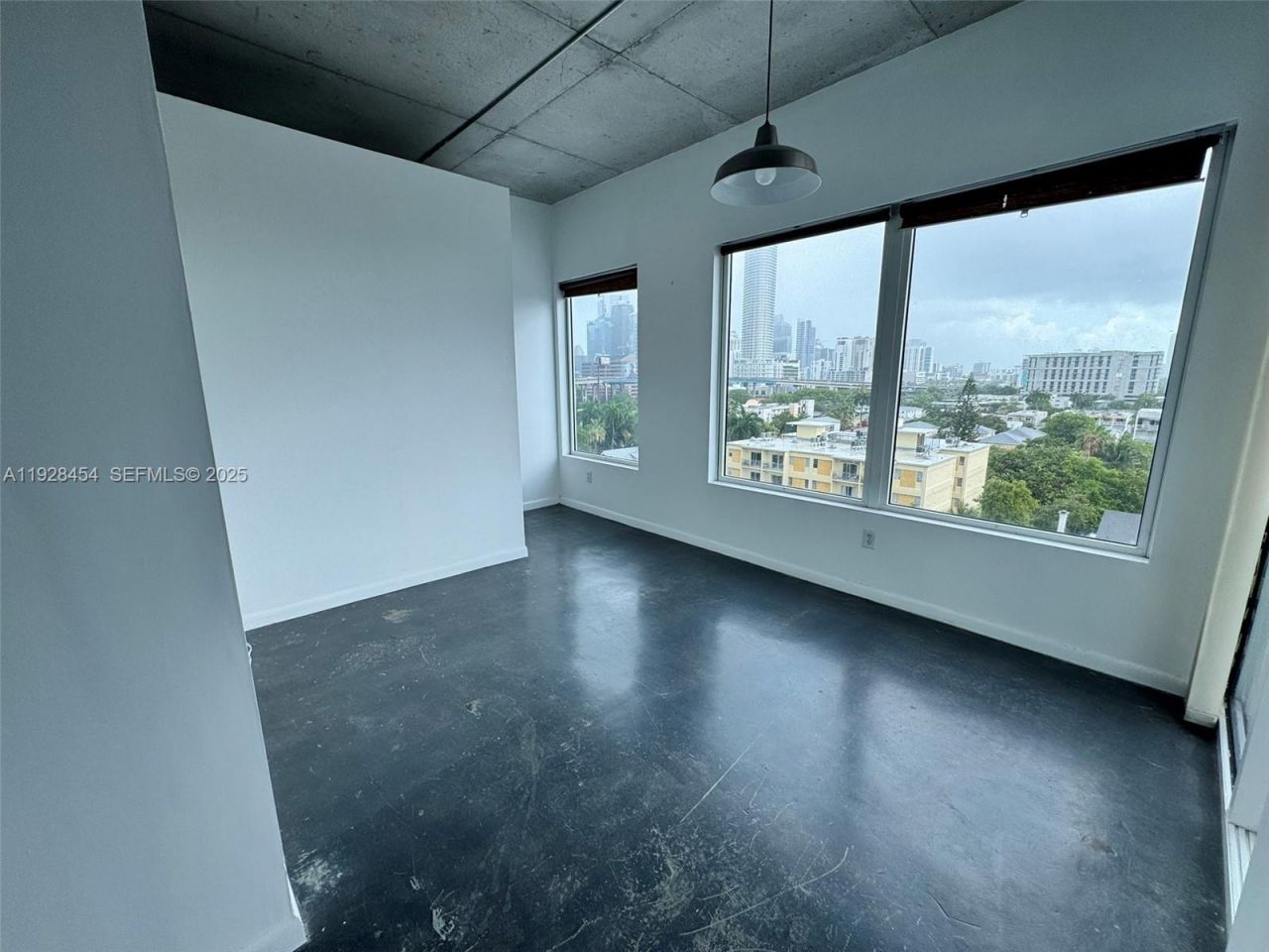 10 SW South River Dr, Unit 812, Miami, FL 33130 Photo