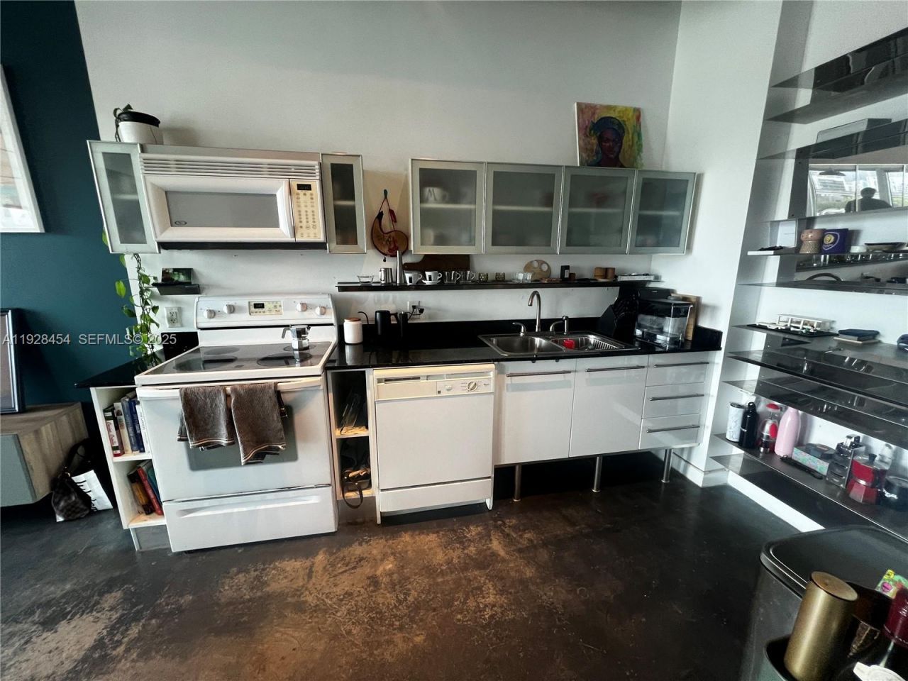 10 SW South River Dr, Unit 812, Miami, FL 33130 Photo