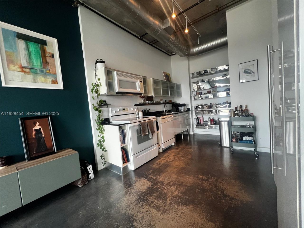 10 SW South River Dr, Unit 812, Miami, FL 33130 Photo