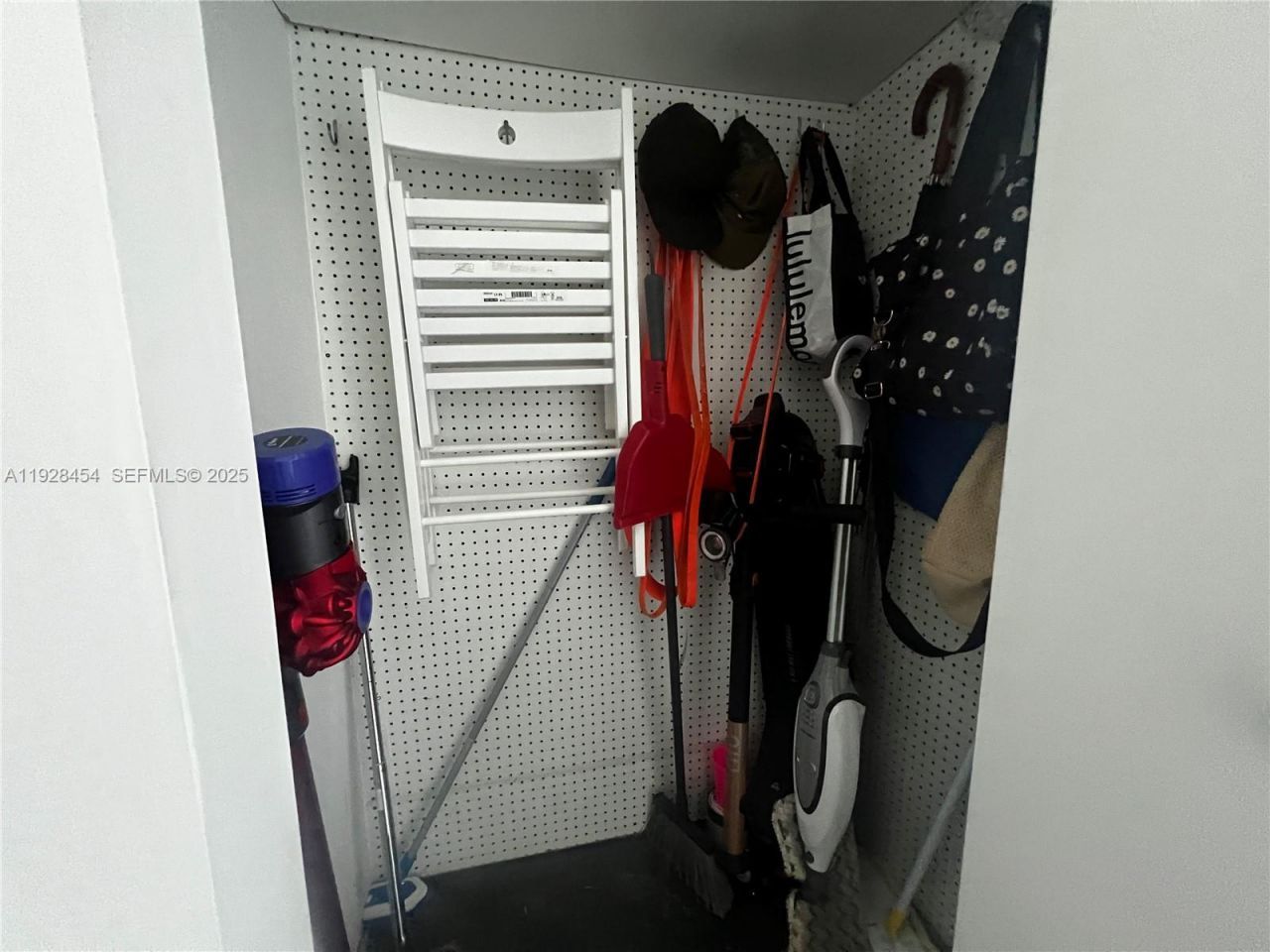 10 SW South River Dr, Unit 812, Miami, FL 33130 Photo